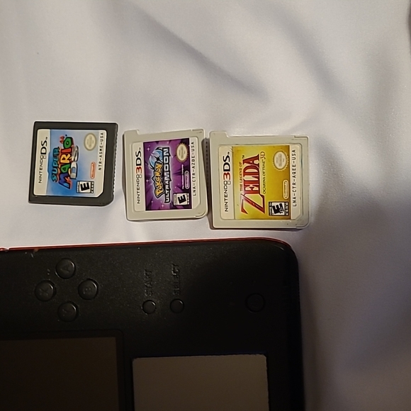 Nintendo 2ds - Picture 4 of 7